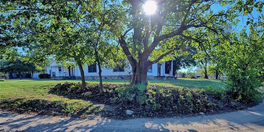 This 5-bedroom, 2-bathroom home offers 3,118 square feet of living space and is perfectly situated on a large corner lot in the beautiful and historic town of Saint Jo, Texas. The home has received updates, but is ready for the next family to make it their own.
Featuring extra-large rooms, an oversized pantry, generous walk-in closets, and a large utility room this home provides plenty of space and storage throughout. The property also includes a 4-car garage plus a metal building ideal for tall vehicle storage, a workshop, or additional space for hobbies.
With its spacious layout, great location, and incredible potential, this home offers outstanding value with plenty of room to create the home of your dreams!