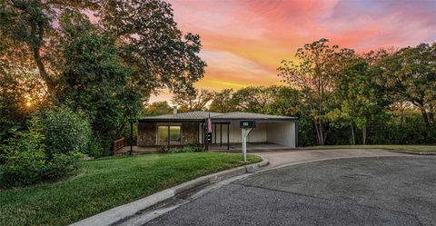 Tiny photo for 3020 N 43rd Street, Waco, TX 76710 (MLS # 21099660)