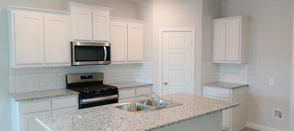 525 PENDLETON Avenue