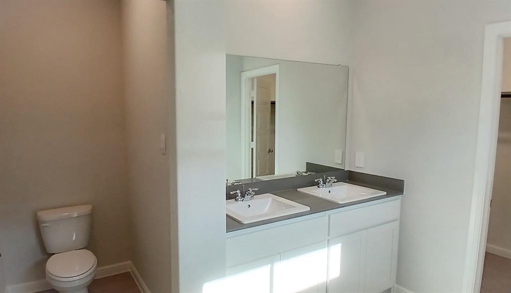 525 PENDLETON Avenue