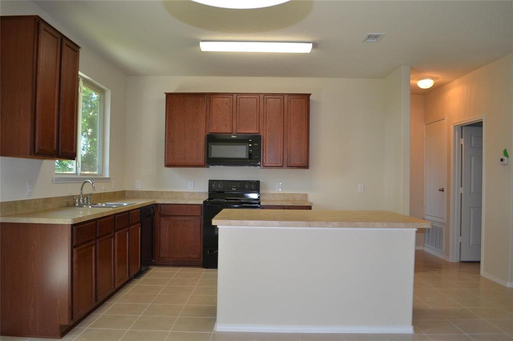 4413 Hummingbird Drive