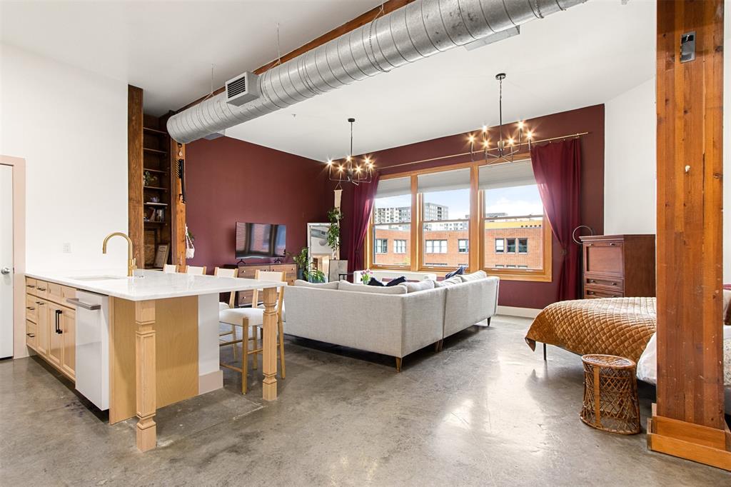 Live Oak Lofts Condo - Residential