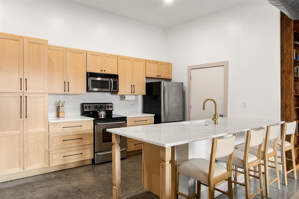 Live Oak Lofts Condo - Residential