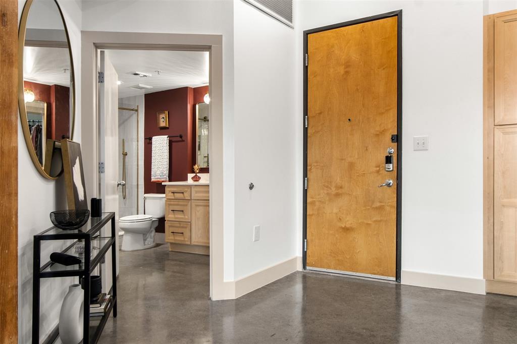 Live Oak Lofts Condo - Residential