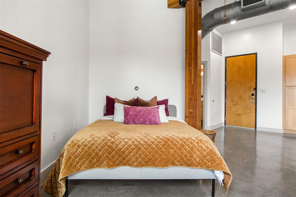 Live Oak Lofts Condo - Residential