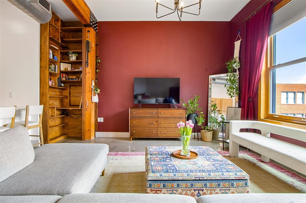 Live Oak Lofts Condo - Residential