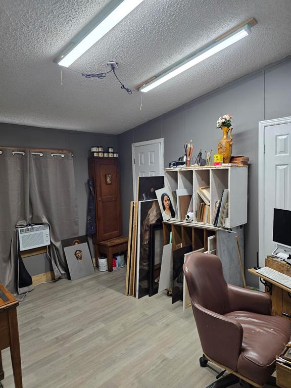 2901 Rolling Oaks Drive