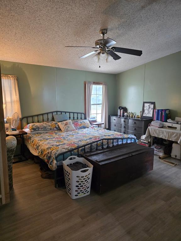 2901 Rolling Oaks Drive