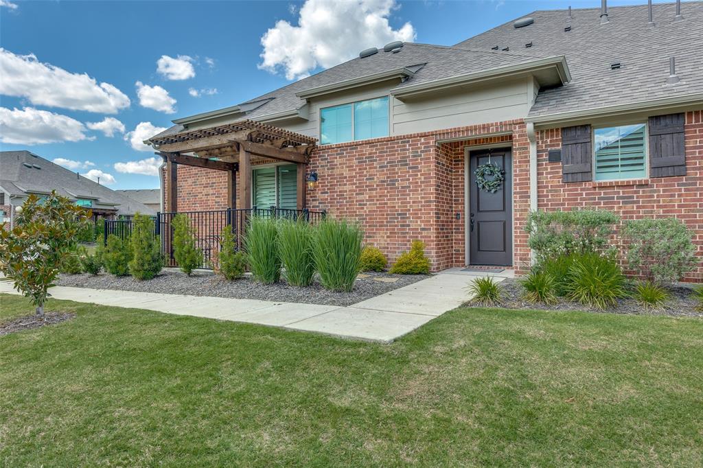 617 Cloverleaf Drive