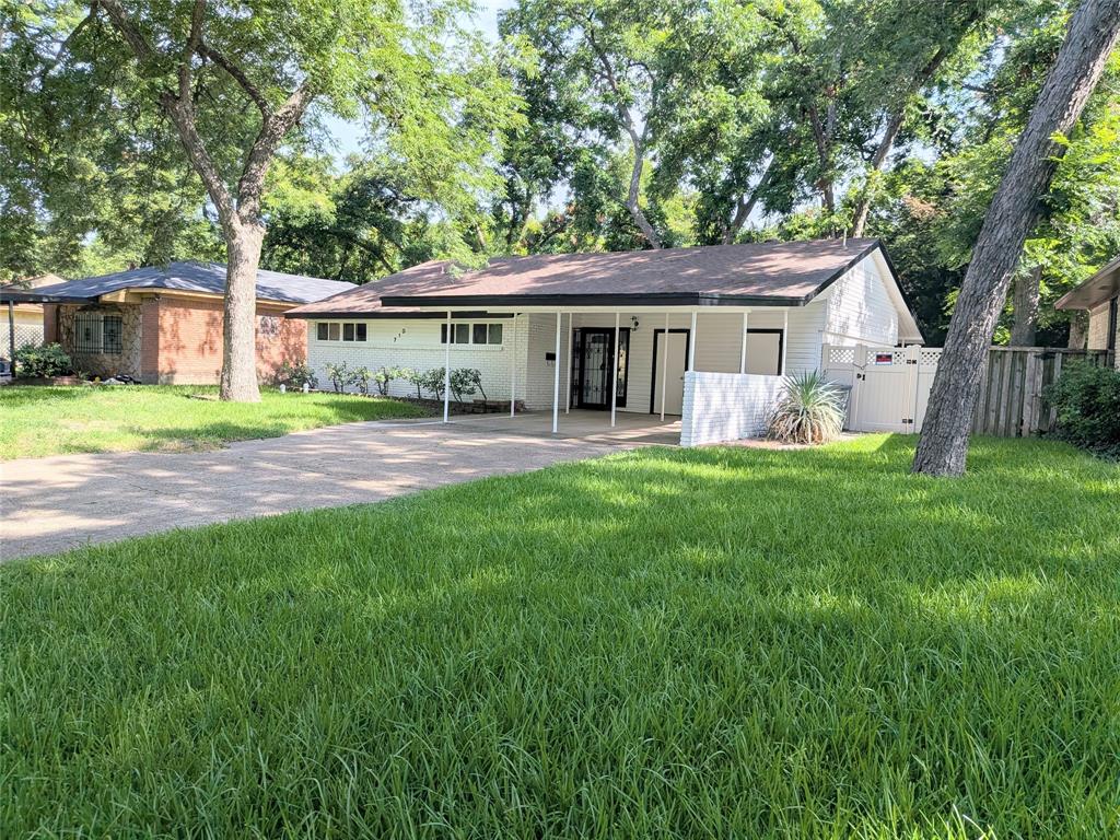 710 E FIVE MILE Parkway