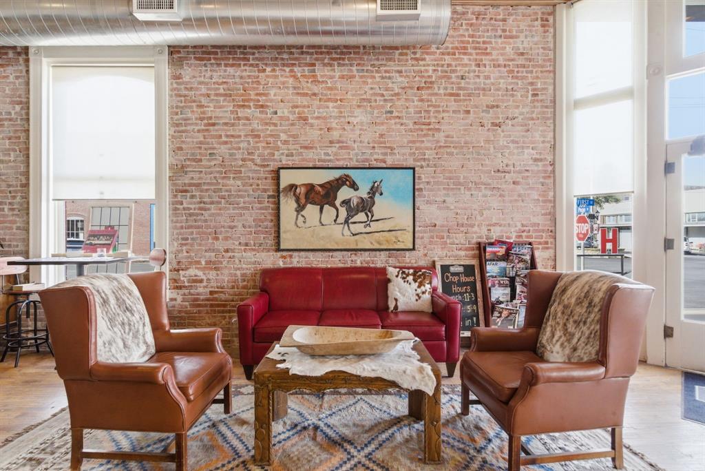 103 S Pecan Street