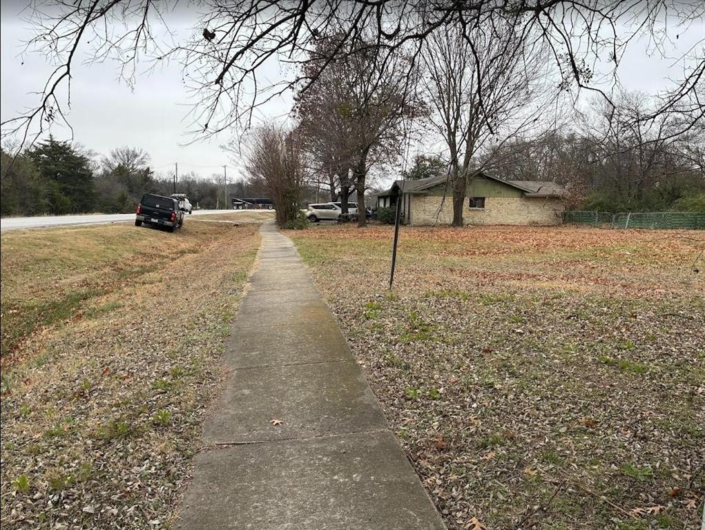 1118 N Lancaster Hutchins Road