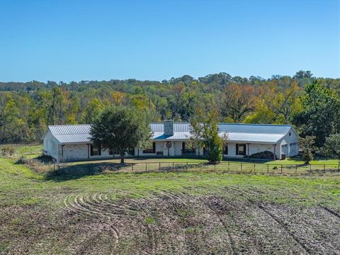 A home in Grand Saline