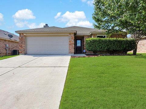 653 Fossil Wood Drive Saginaw TX 76179