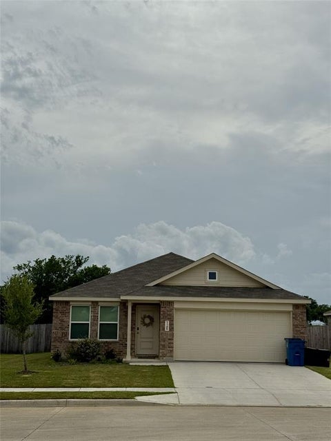 Photo of 1105 Ledgestone Drive, Cleburne, TX 76031 (MLS # 21329246)