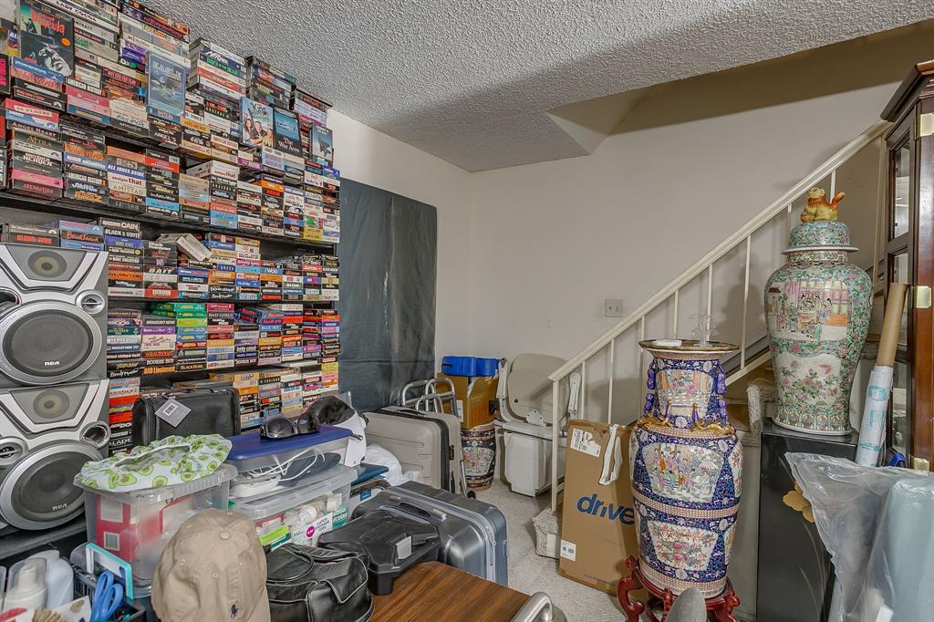 Ridgewest Twnhms - Residential