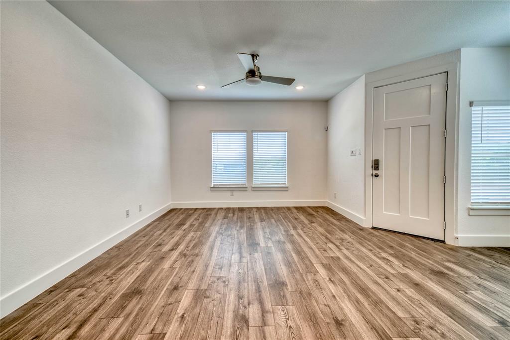 1404 Apricot Lane