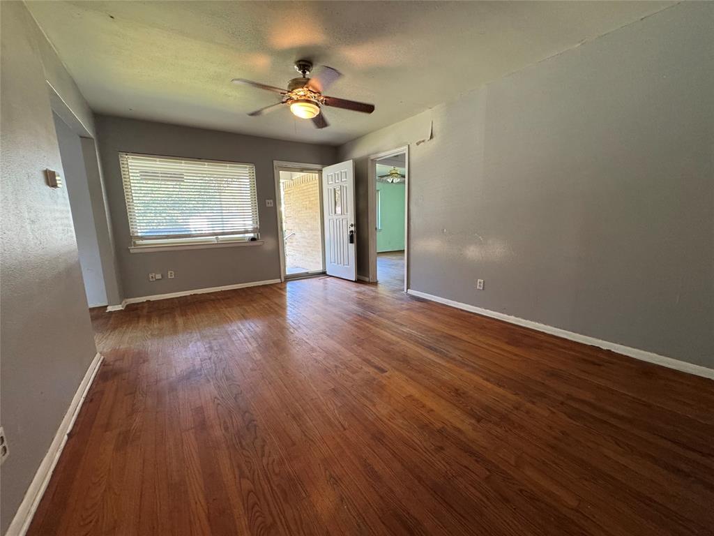 10322 Pinecrest Drive