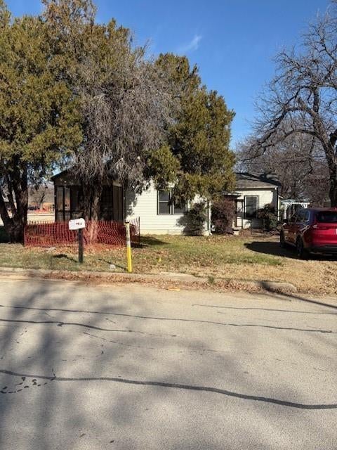 Photo of 201 E Vine Street, Keller, TX 76248 (MLS # 21343132)