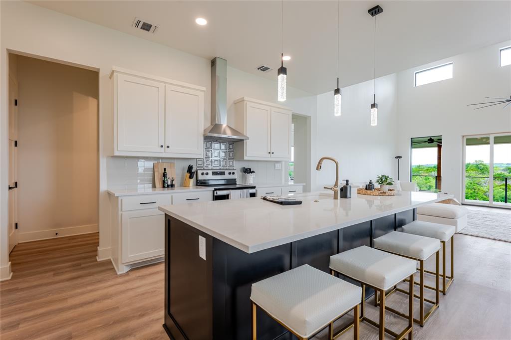 4064 Hells Gate Loop