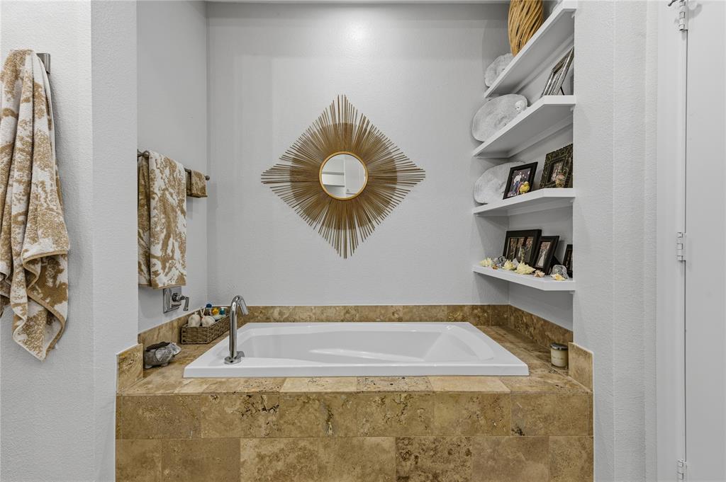 Regency At Lakewood Condos - Residential