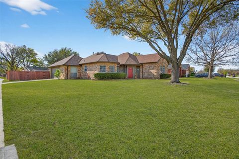 Photo of 920 York Street, Forney, TX 75126 (MLS # 21213309)