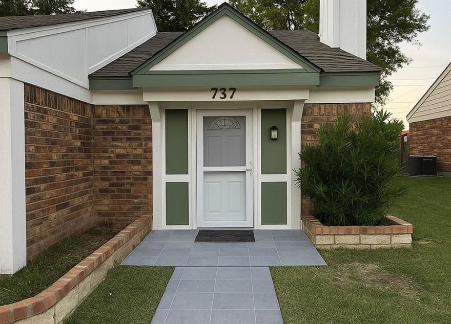 Amazing 4 bedroom, 2 bathroom house in Crandall. Amenities included: balcony, central air, central heat, dishwasher, hardwood floors, stainless steel appliance, storage, yard, and community swimming pool. Utilities included: cable, electricity, heat, gas, internet, air conditioning and water. Is pet friendly.