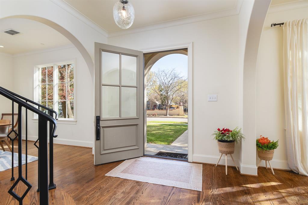 4448 Mockingbird Parkway