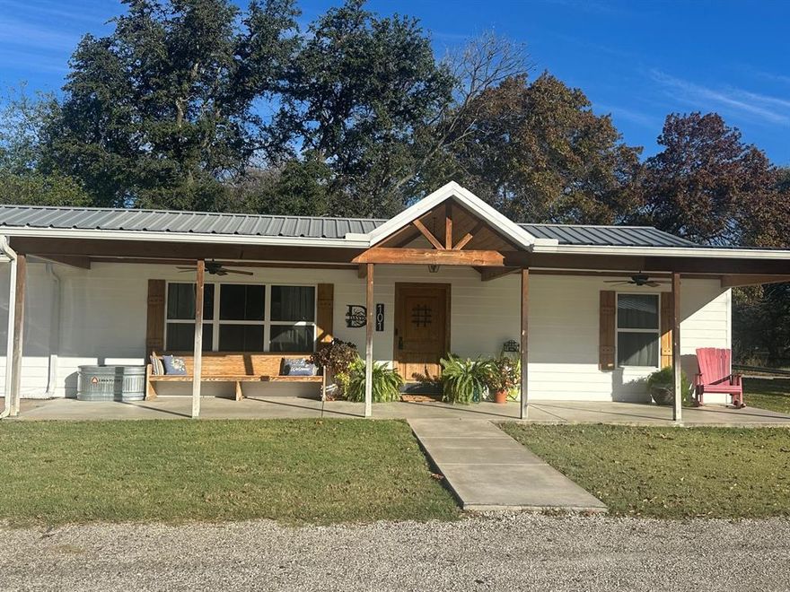 Welcome to this stunning, fully remodeled 5-bedroom, 4-bathroom home that perfectly blends modern updates with country charm. Featuring a **newer roof, flooring, wiring and major system upgrades - all less than 5 years old- This property is truly move in ready. Step inside to a spacious, light-filled layout offering plenty of room for everyone. The home includes a large bonus room, ideal for a second living area, game room, office, or media space. All appliances convey, making this home an easy choice for a hassle-free move in. Outside the property shines even brighter. Enjoy an expansive covered back patio with a beautiful rock fireplace, perfect for year-round entertaining. The backyard features a large underground pool, providing the perfect retreat for summer days and gatherings. For hobbyist, storage, or home-based businesses, the property includes two shops- one of which is fully insulated and equipped with a mini-split system for climate control. Additional features include sprinkler system that runs off of a well, attached garage, spacious front porch with farmhouse appeal, mature trees and open yard space and thoughtfully updated throughout. This home offers the ideal combination of comfort, functionality, and outdoor living. A rare find with this much space and so many amenities- Schedule your showing today!
Buyer and buyers agent to verify all information.