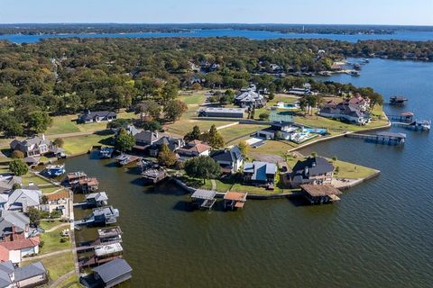 Photo of 214 Hide A Way Drive, Mabank, TX 75156 (MLS # 21107123)