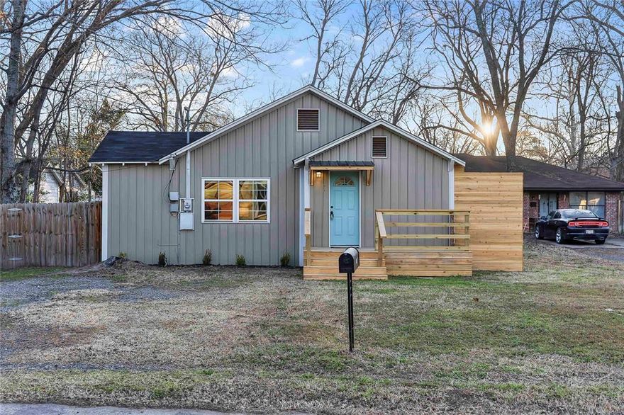 Charming and conveniently located, this beautifully updated home sits just minutes from everything Mineola has to offer. Fully remodeled only 3 years ago, it features a 3-year-old roof, AC, and siding for peace of mind. Enjoy relaxing on the inviting front porch and the privacy of a fully fenced yard. Fresh paint and newer flooring make it completely move-in ready. Perfect for a homeowner or an excellent turnkey rental opportunity.