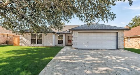 6610 Glen Falls Drive Arlington TX 76001