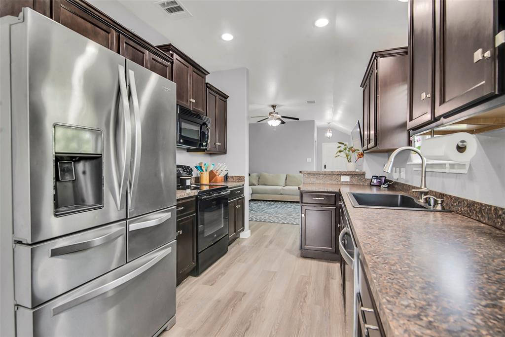 710 Elm Grove