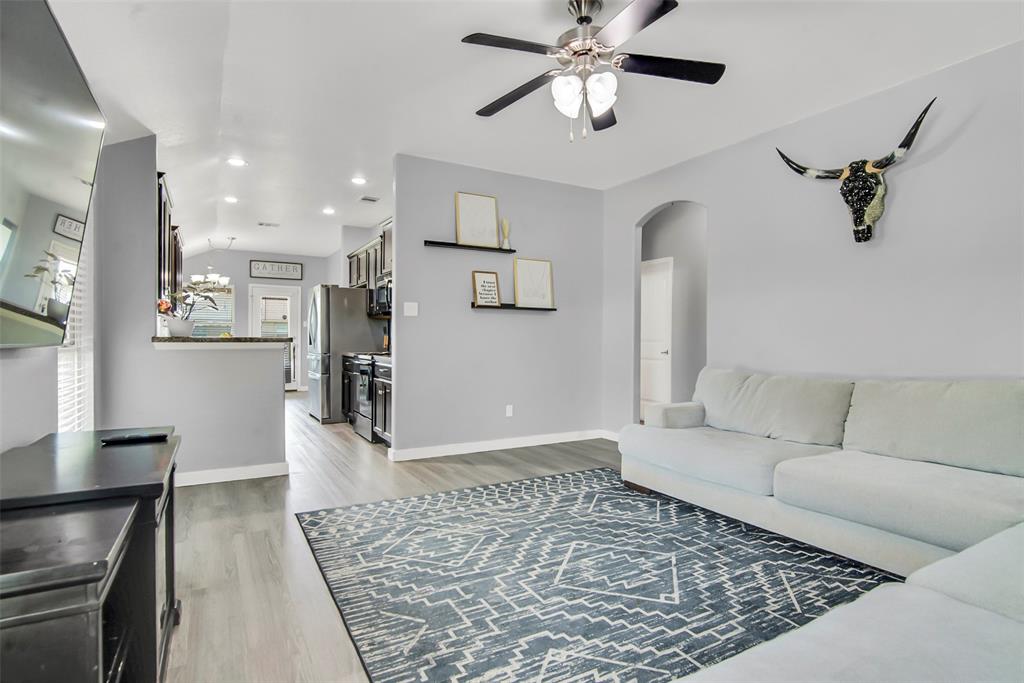 710 Elm Grove