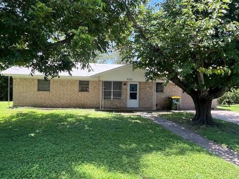 920 Jory Street Hico TX 76457