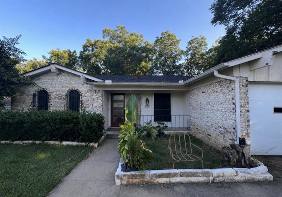 1704 GALAHAD LN, ARLINGTON, TX 76014 - Image c843aa10becd2284140cd8a17992e098/4232921455