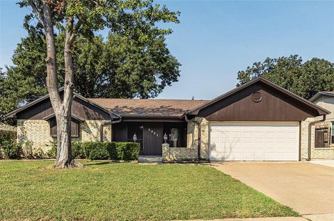 3021 Mossy Oak Lane Bedford TX 76021