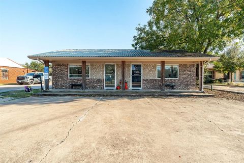 658 E Washington Street Stephenville TX 76401