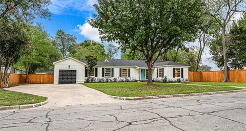 Tiny photo for 4220 Watt Avenue, Waco, TX 76710 (MLS # 21099670)