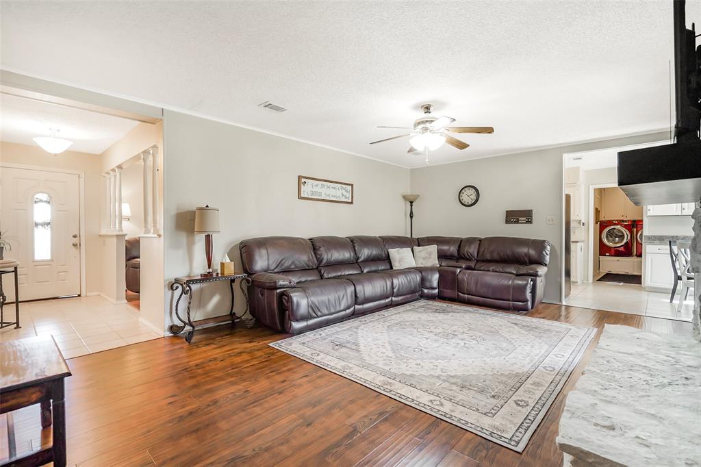 1822 E Cedar Elm Drive