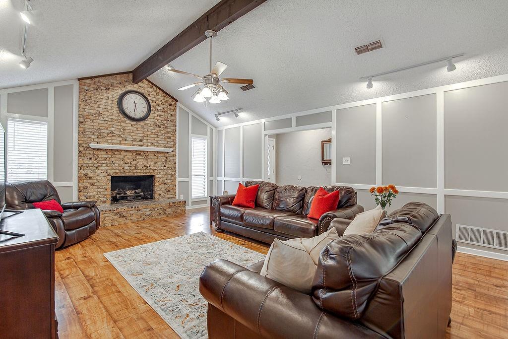 1321 Chestnut Road