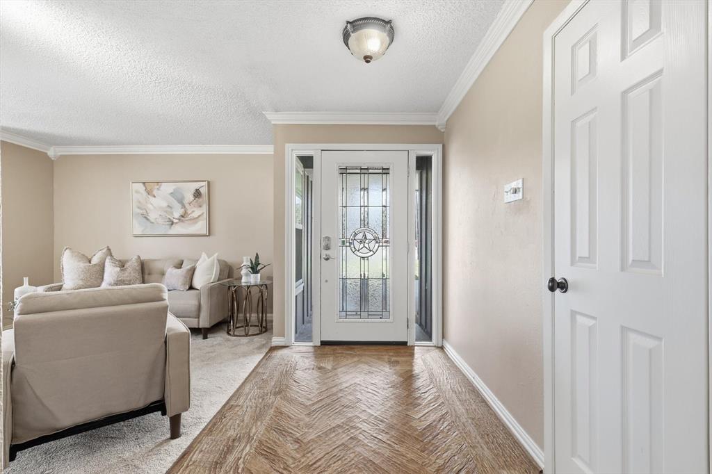 15741 Mapleview Circle