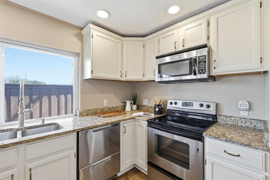 Prestonwood 01 - Residential