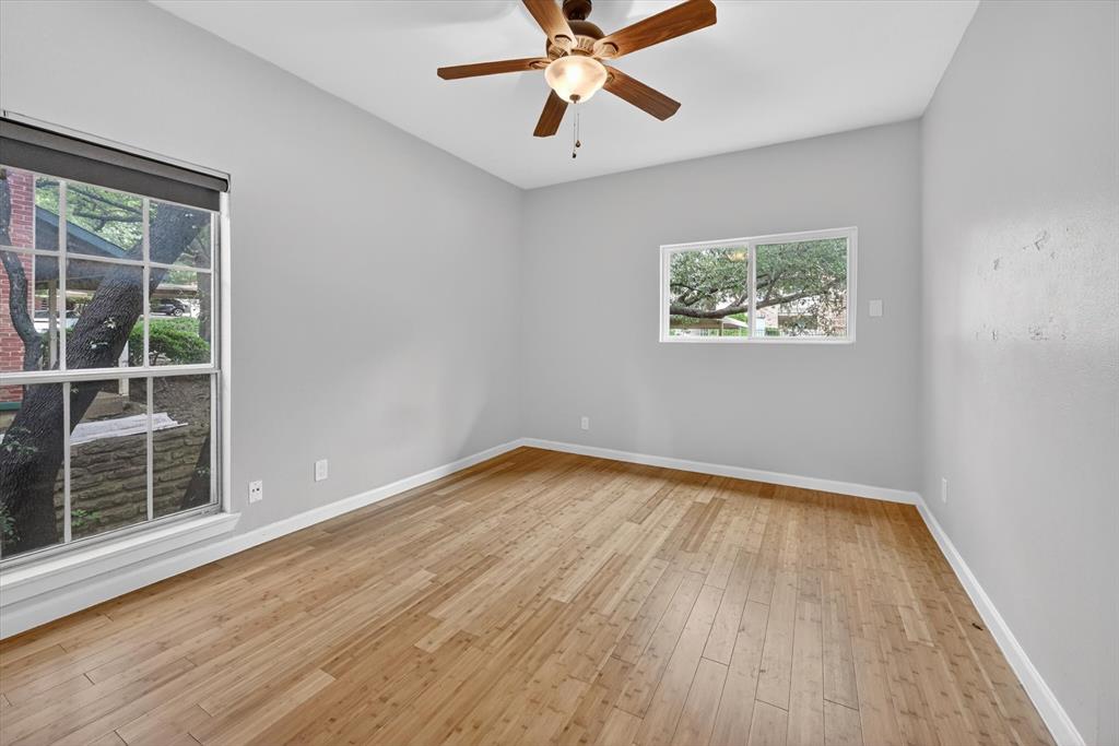 Woods On Park Lane Condos - Residential