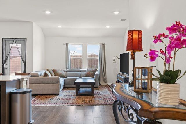 Magnolia Ph 8 - Residential