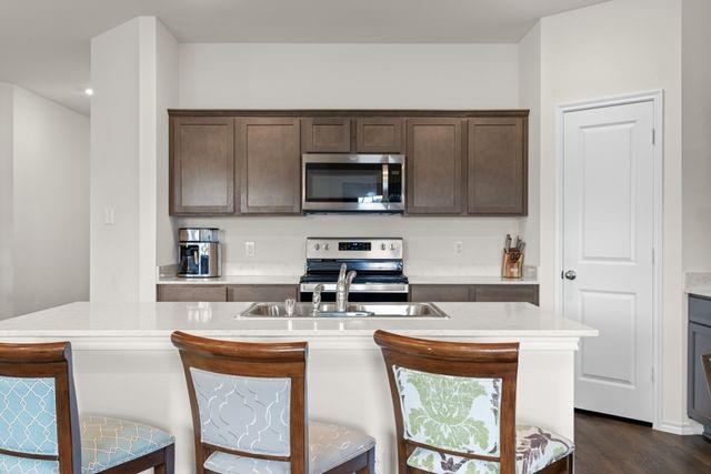 Magnolia Ph 8 - Residential