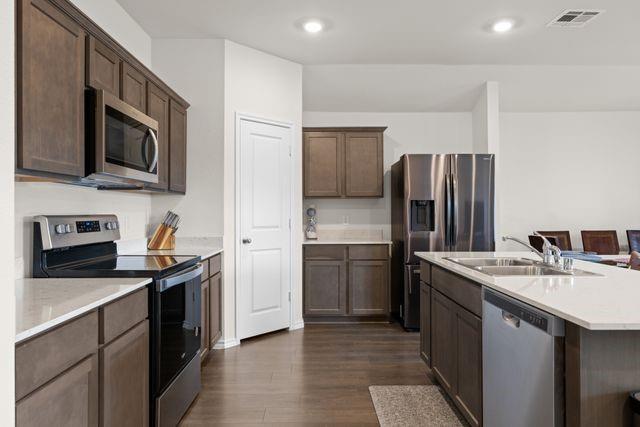 Magnolia Ph 8 - Residential