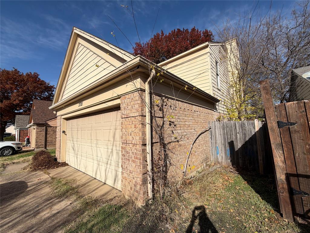 3721 Waxwing Circle S