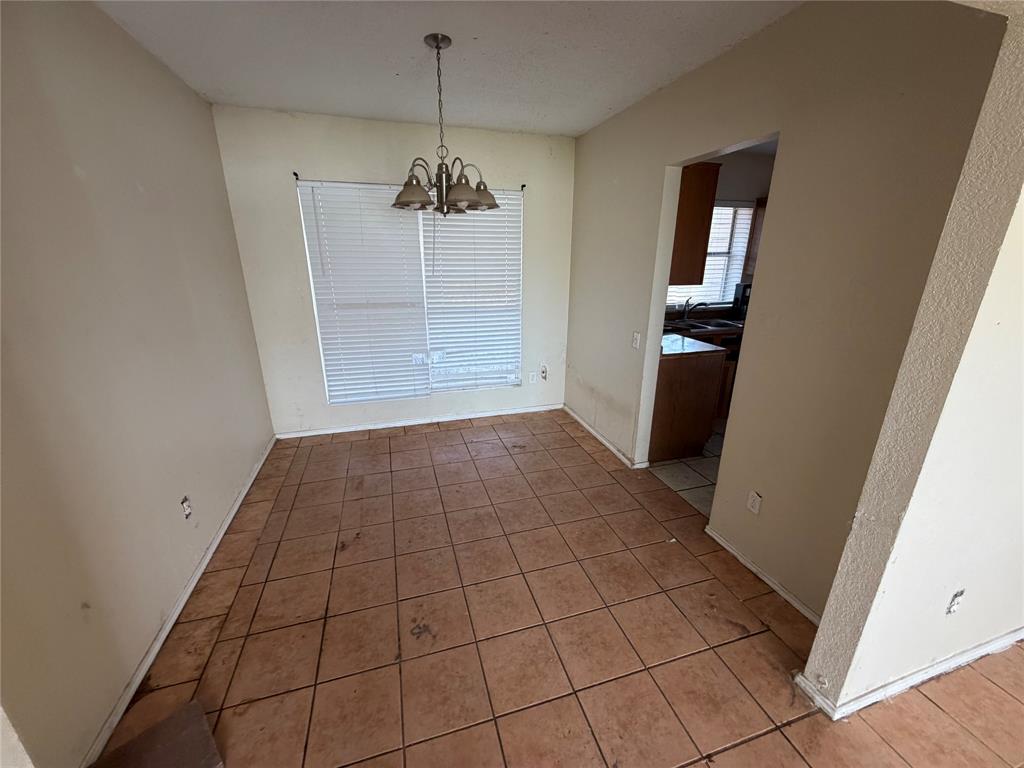 3721 Waxwing Circle S