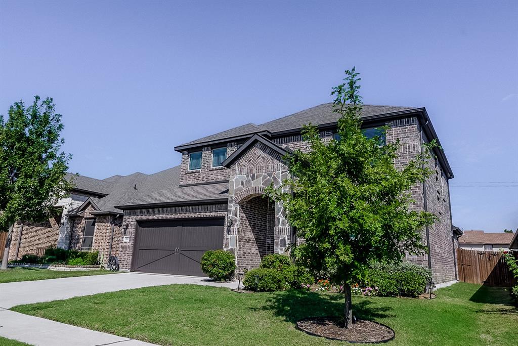 983 E Villas Court